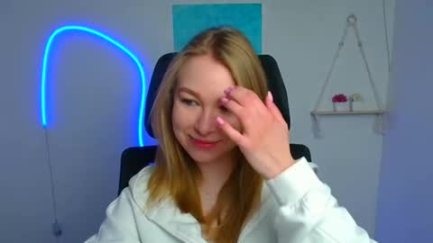 Emilia online show from 04.11.26