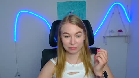 Emilia online show from 07.13.26