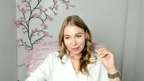 Emilia online show from 07.25.26