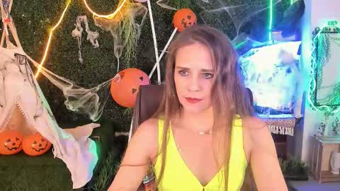 Emilia Bedy online show from 10.23.25