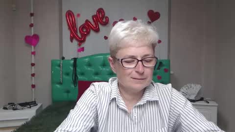 EmiliaGree online show from 09.10.25