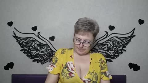 EmiliaGree online show from 04.15.26