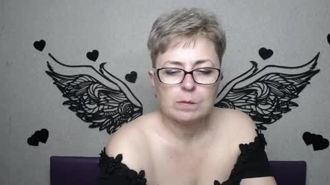 EmiliaGree online show from 04.15.26