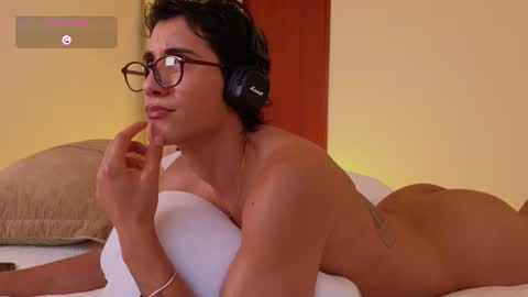 Snapshot of emilio_rivs chatting on 02.25.26 emilio_rivs online show from 02.25.26