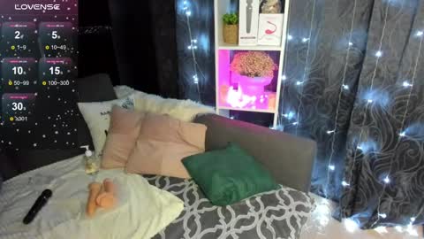 Emiliya online show from 02.01.25