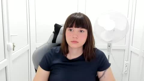Snapshot of emilli_moon chatting on 07.06.26 Emmi online show from 07.06.26