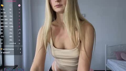 Emilly online show from 11.21.25