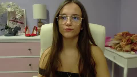 Emilly online show from 01.11.25