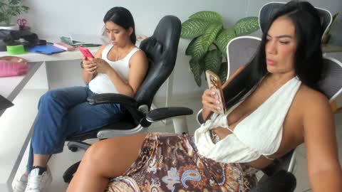 Snapshot of emillybrowm chatting on 03.24.26 Emilly online show from 03.24.26
