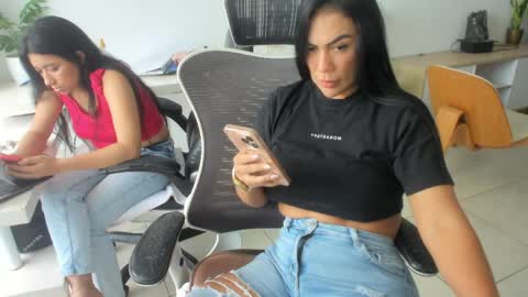 Snapshot of emillybrowm chatting on 04.08.26 Emilly online show from 04.08.26