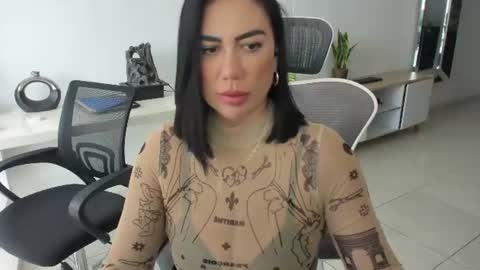 Snapshot of emillybrowm chatting on 06.23.26 Emilly online show from 06.23.26