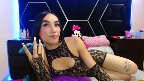 Snapshot of emillystonex chatting on 12.17.24 emillystonex online show from 12.17.24