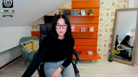 EmillyTaylor online show from 01.29.25