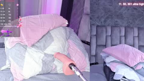 Snapshot of emily___fox chatting on 12.03.25 Emily online show from 12.03.25