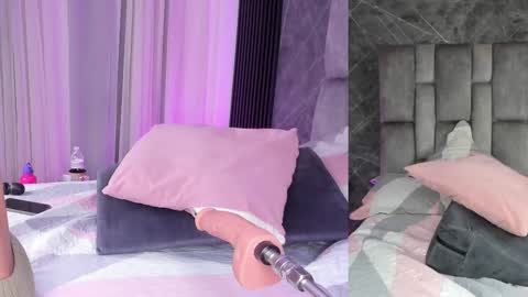 Snapshot of emily___fox chatting on 12.19.25 Emily online show from 12.19.25