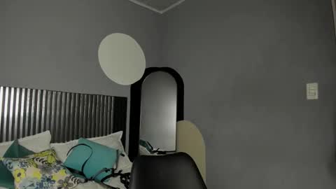 Snapshot of emily_beltonn chatting on 01.09.26 online show from 01.09.26