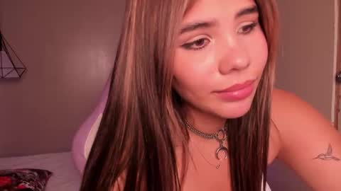 Snapshot of emily_beltonn chatting on 02.06.26 online show from 02.06.26