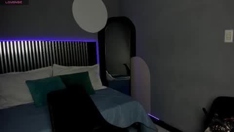 Snapshot of emily_beltonn chatting on 02.26.26 online show from 02.26.26