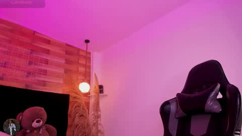 Snapshot of emily_brown04 chatting on 03.28.26 emily_brown04 online show from 03.28.26