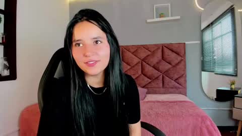 Snapshot of emily_carter19 chatting on 12.10.24 Emily Carter online show from 12.10.24