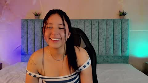 Snapshot of emily_carter19 chatting on 12.10.24 Emily Carter online show from 12.10.24