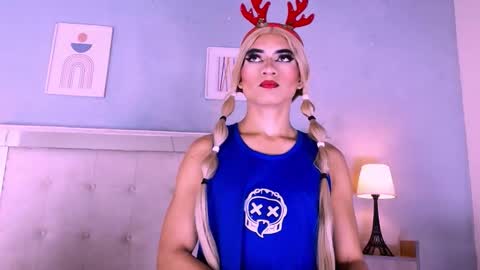 emily_castillo1_ online show from 12.14.25