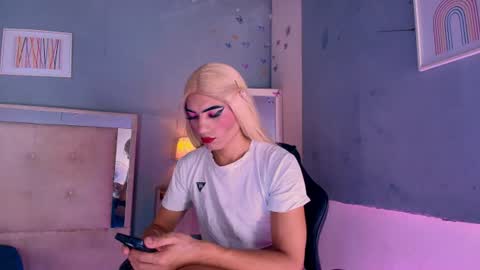 Snapshot of emily_castillo1_ chatting on 07.01.26 emily_castillo1_ online show from 07.01.26