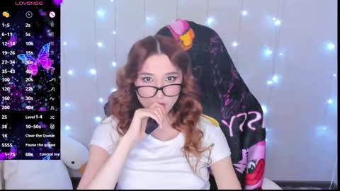 Snapshot of emily_cline chatting on 11.06.25 emily_cline online show from 11.06.25