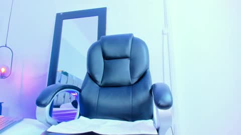 Emi  online show from 01.14.25