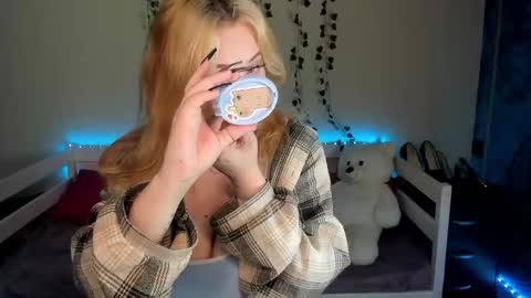 EMILY online show from 10.05.25