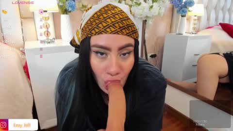 EMILY   Monday 5-2 am From Tuesday to Friday5-1 am Colombia time online show from 02.21.25