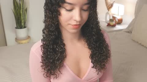 Snapshot of emily_johnson1 chatting on 12.31.24 Juliana online show from 12.31.24