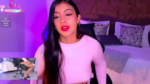 Snapshot of emily_jones3 chatting on 10.17.25 Emily online show from 10.17.25