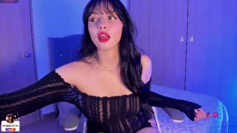 Snapshot of emily_katee chatting on 06.19.26 Emily online show from 06.19.26