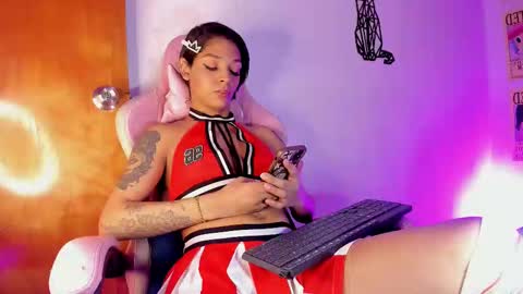 Snapshot of emily_lady20 chatting on 10.16.25 emily lady20 Independient modelIndependiente online show from 10.16.25