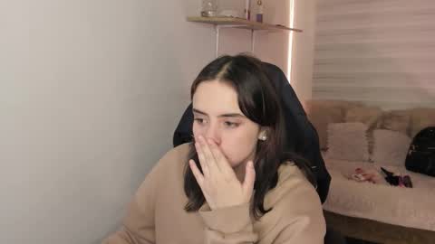 emily_lindey online show from 10.19.25