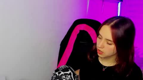 emily_lindey online show from 12.20.25