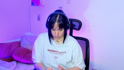 Emily Lindey online show from 04.09.26