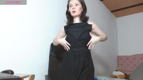 Snapshot of emily_littesweet chatting on 12.29.24 Emily littesweets online show from 12.29.24