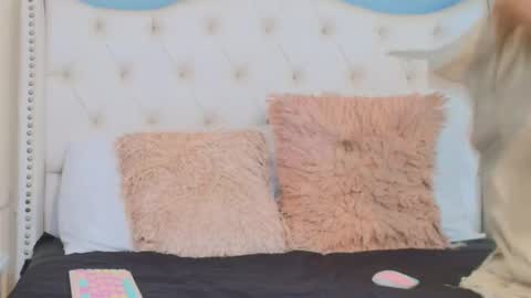 Emily online show from 11.28.25