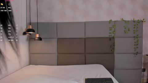 emily_luve online show from 10.29.25