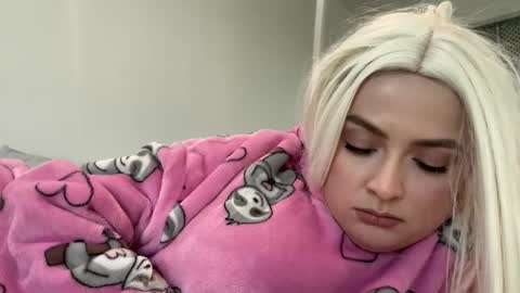 Snapshot of emily_morning_dew chatting on 01.19.26 emily_morning_dew online show from 01.19.26