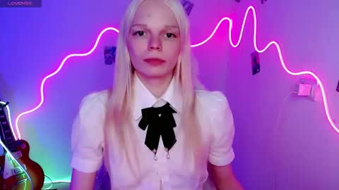 Lia online show from 10.14.25