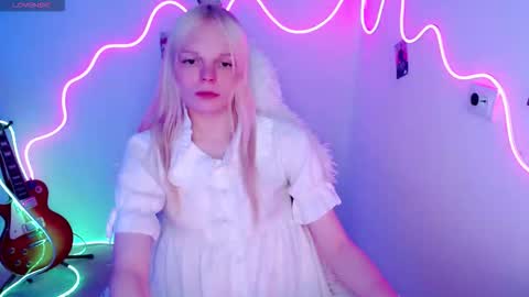 Lia online show from 10.17.25