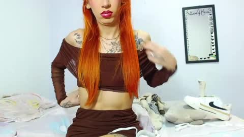 Snapshot of emily_rousxxx chatting on 04.12.26 Emily IGEmmily Baussa online show from 04.12.26