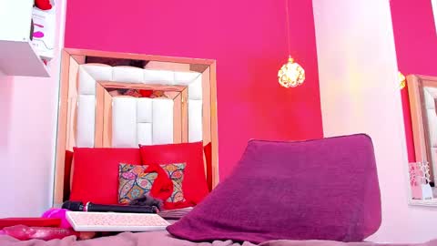 Snapshot of emily_sexy3 chatting on 02.28.25 Emily online show from 02.28.25