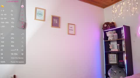 Snapshot of emily_smitt chatting on 01.07.25 emily_smitt online show from 01.07.25