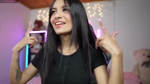 Snapshot of emily_smitt chatting on 02.07.25 emily_smitt online show from 02.07.25