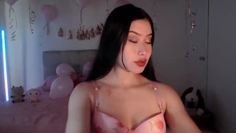 Emily  Swan online show from 01.04.25