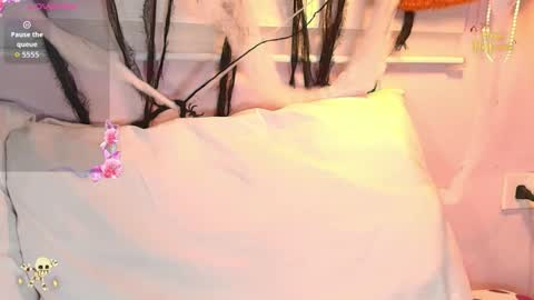 Snapshot of emily_sweett12 chatting on 10.31.25 Emily online show from 10.31.25